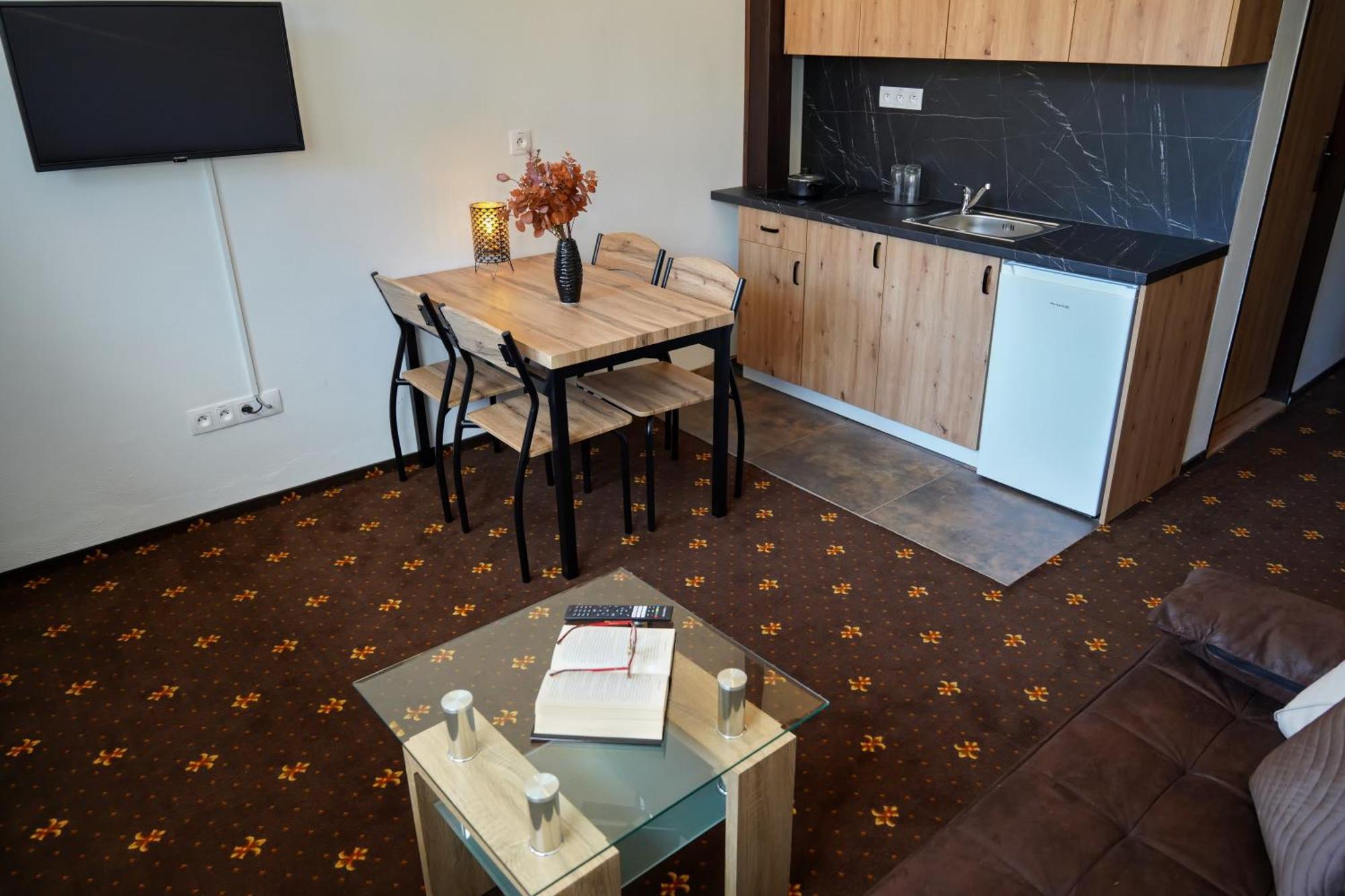 Hotel Raj Dedinky Zewnętrze zdjęcie