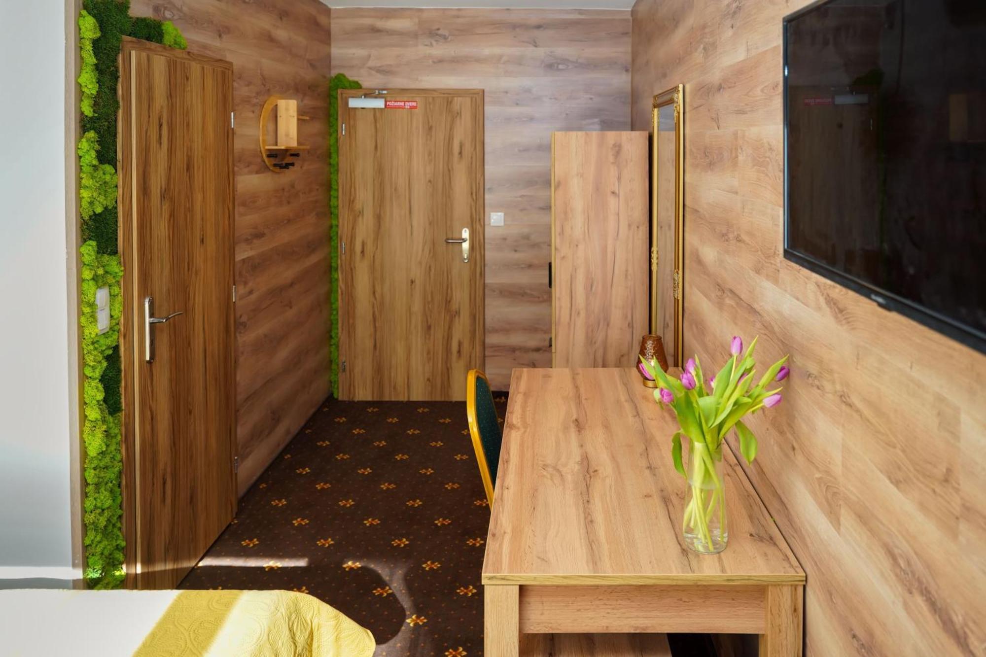 Hotel Raj Dedinky Zewnętrze zdjęcie